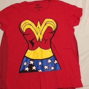 Wonder Woman T-shirt with cape!